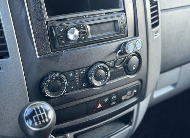 
								Volkswagen Crafter 2.0 TDI L2H2 full									