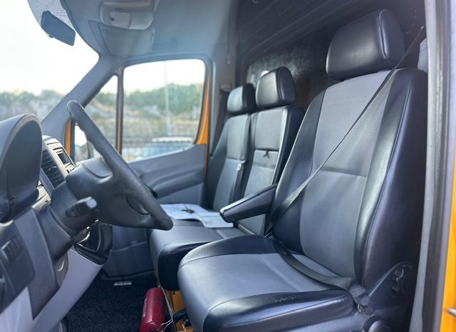 
								Volkswagen Crafter 2.0 TDI L2H2 full									