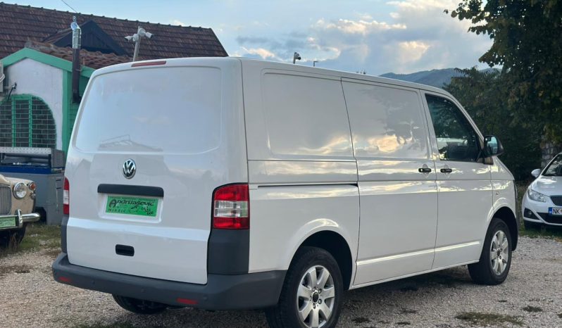 
								Volkswagen Transporter 2.0 TDI full									